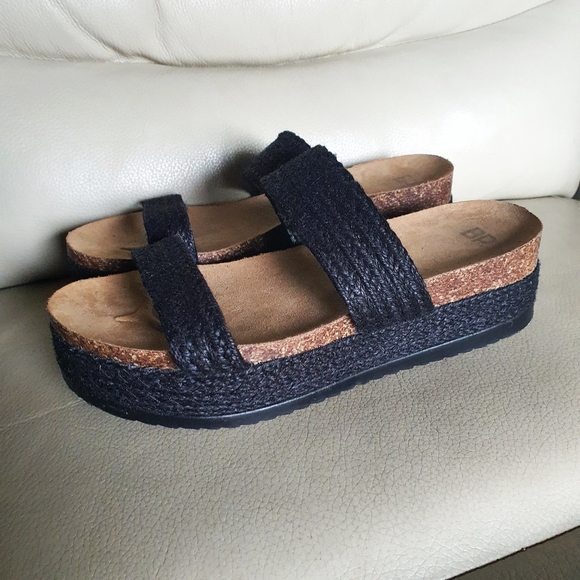 bp Shoes - BP Black 2 Strap Platform Wedge Sandals